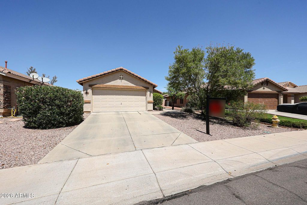 13228 W PORT AU PRINCE Lane, Surprise, AZ 85379 — photo 3