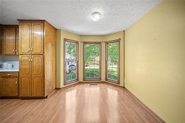 3933 Marguerite Drive NW, Acworth, GA 30101