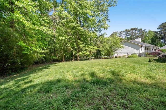3933 Marguerite Drive NW, Acworth, GA 30101