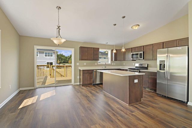 333 Parker DRIVE, Genoa City, WI 53128