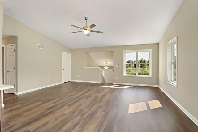 333 Parker DRIVE, Genoa City, WI 53128