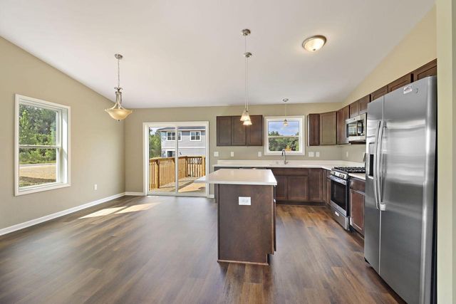 333 Parker DRIVE, Genoa City, WI 53128