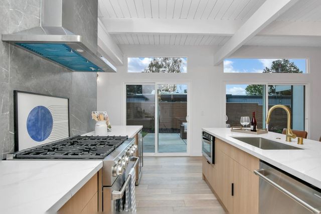 642 Appleberry Drive, San Rafael, CA 94903