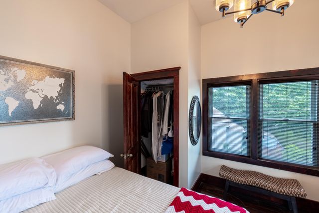 1100 S Greenwood Avenue, Chattanooga, TN 37404