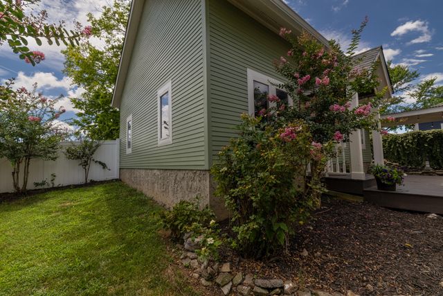 1100 S Greenwood Avenue, Chattanooga, TN 37404