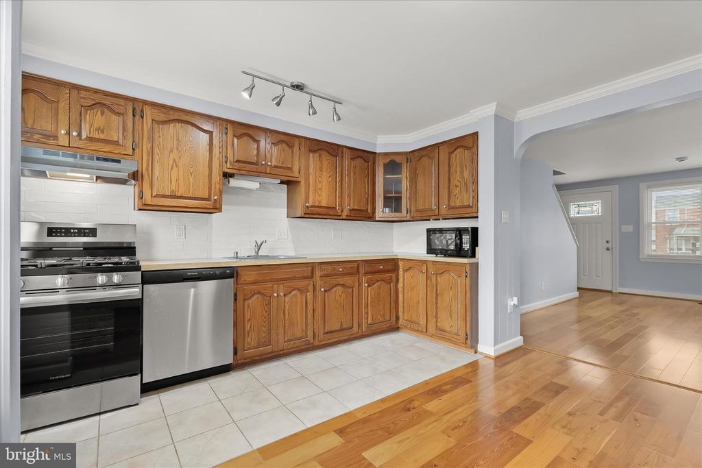 Image 14 of property listing at 3645 CLARENELL RD, Baltimore, MD 21229