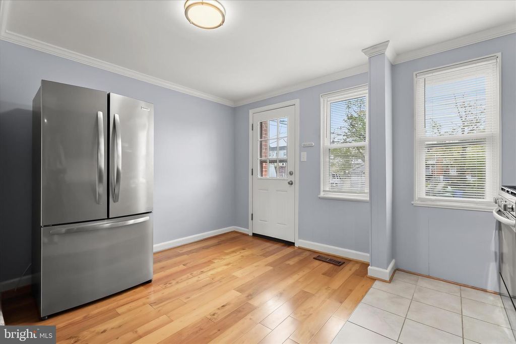 Image 20 of property listing at 3645 CLARENELL RD, Baltimore, MD 21229