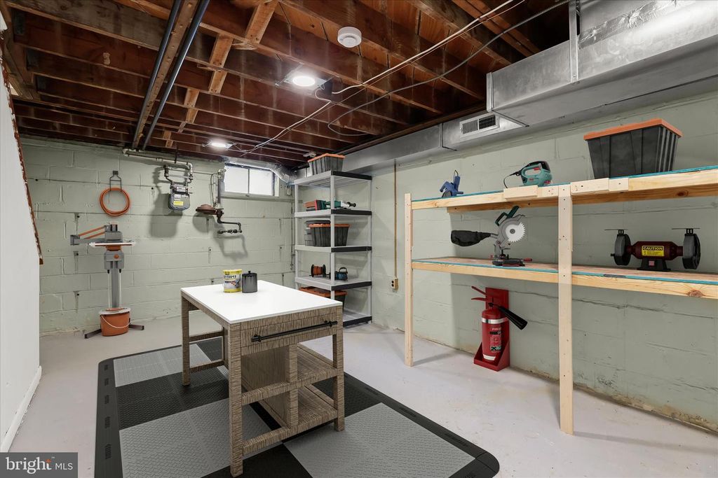 Image 33 of property listing at 3645 CLARENELL RD, Baltimore, MD 21229