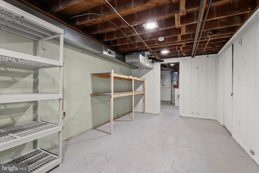 Image 35 of property listing at 3645 CLARENELL RD, Baltimore, MD 21229