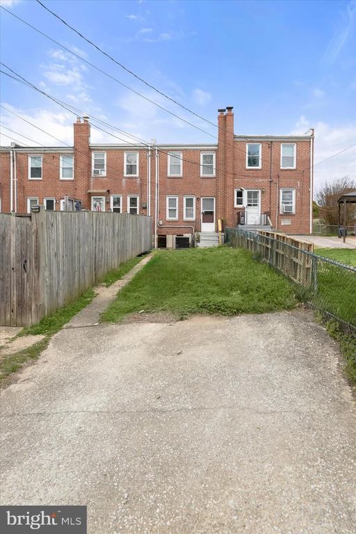 Image 39 of property listing at 3645 CLARENELL RD, Baltimore, MD 21229