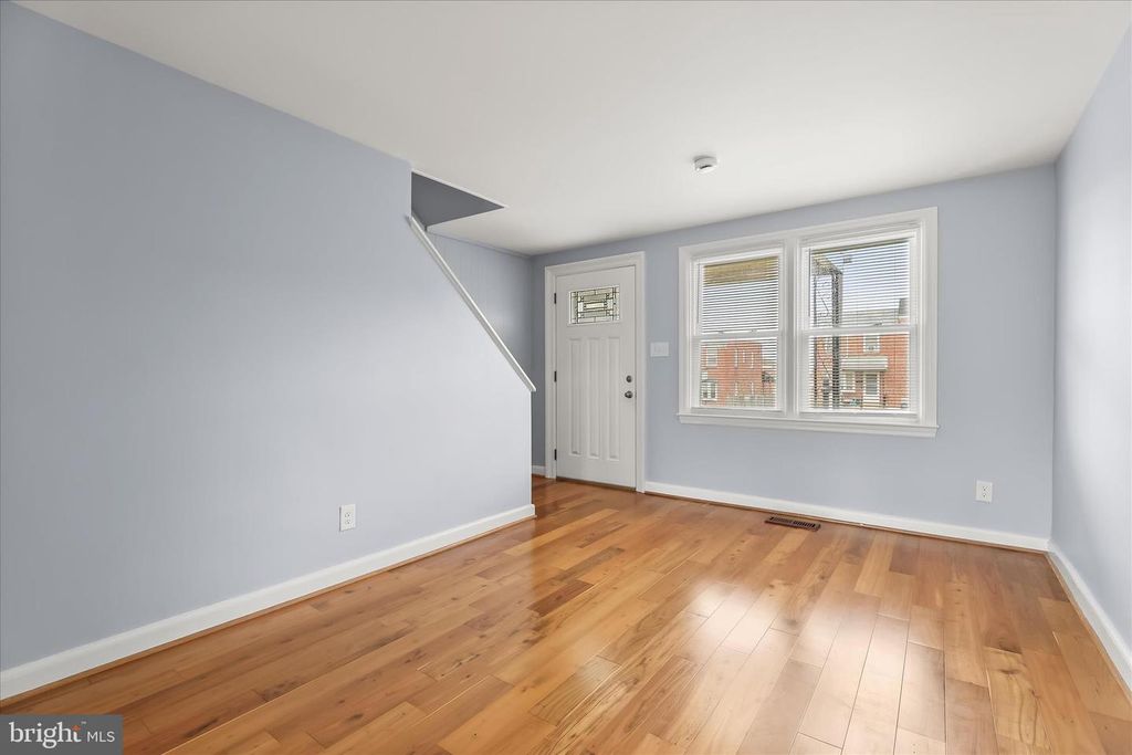 Image 6 of property listing at 3645 CLARENELL RD, Baltimore, MD 21229