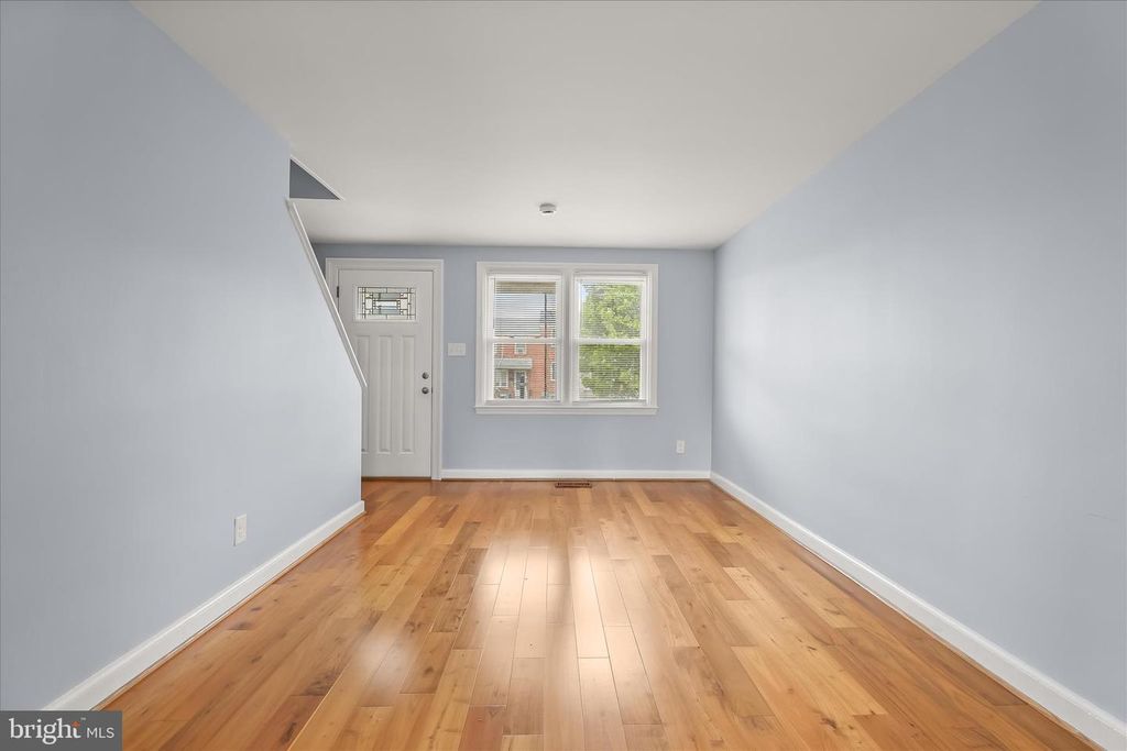 Image 8 of property listing at 3645 CLARENELL RD, Baltimore, MD 21229