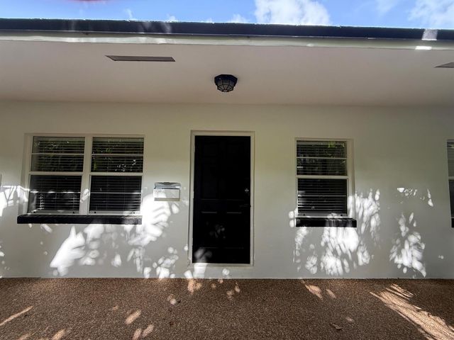 1640 NE 4th Place 2, Fort Lauderdale, FL 33301