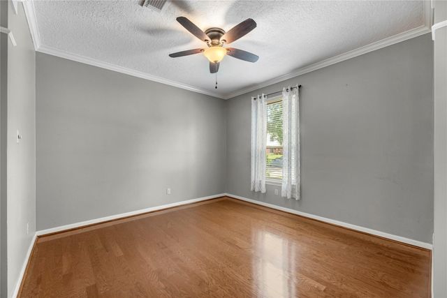 5419 Knoll Terrace Drive, Kingwood, TX 77339