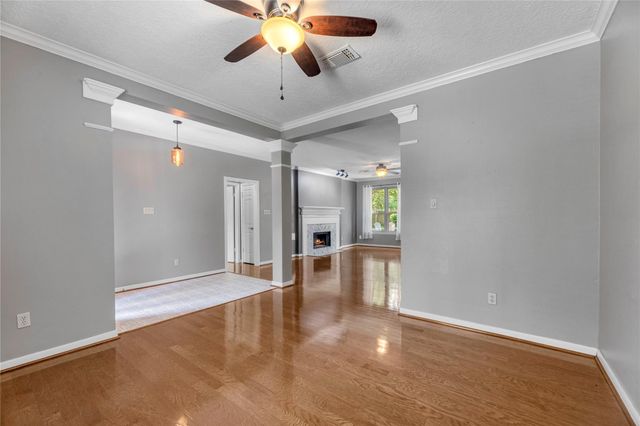 5419 Knoll Terrace Drive, Kingwood, TX 77339