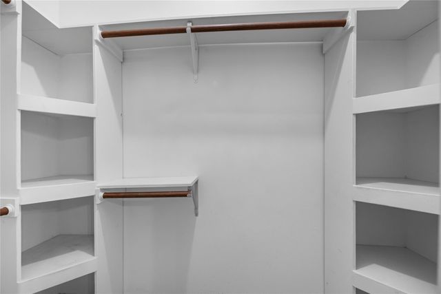 5419 Knoll Terrace Drive, Kingwood, TX 77339