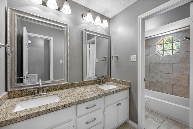 5419 Knoll Terrace Drive, Kingwood, TX 77339