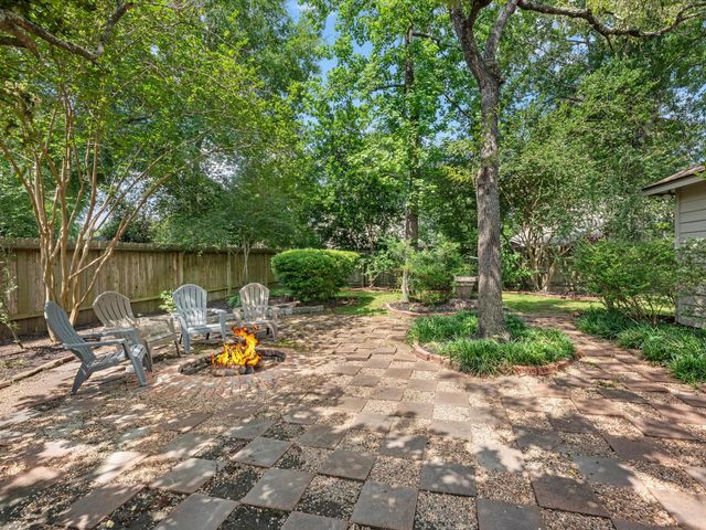 5419 Knoll Terrace Drive, Kingwood, TX 77339