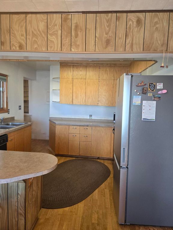 1322 Broadway ST, Lewistown, MT 59457 photo 4