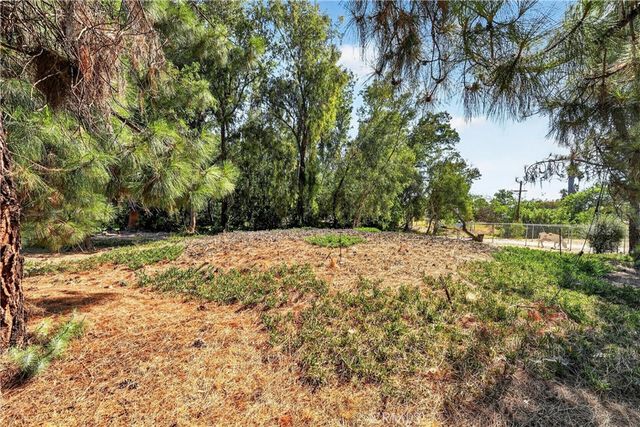 18666 Bert Road, Riverside, CA 92508