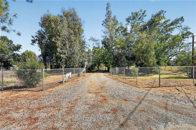 18666 Bert Road, Riverside, CA 92508