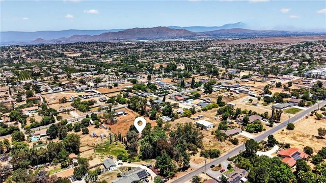18666 Bert Road, Riverside, CA 92508