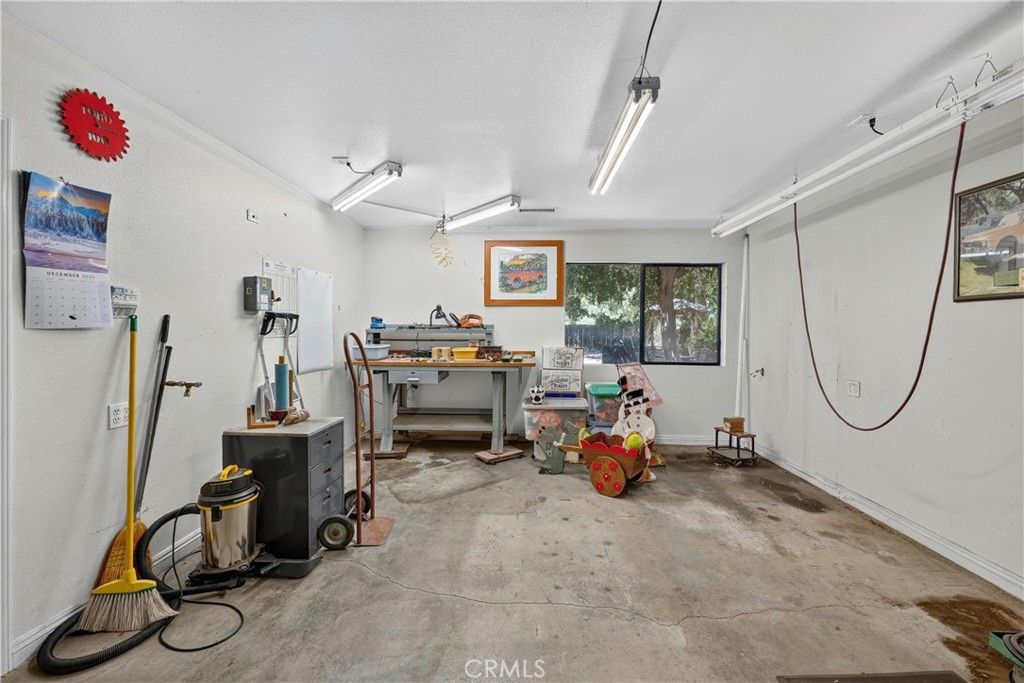 Image 38 of property listing at 18666 Bert Road, Riverside, CA 92508