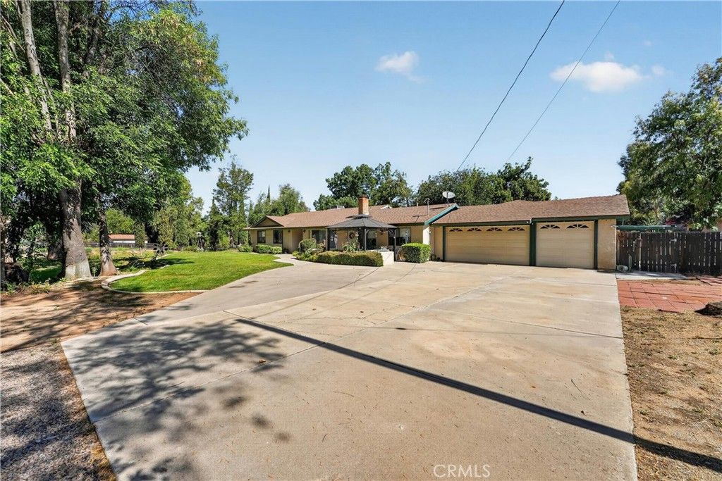 Image 54 of property listing at 18666 Bert Road, Riverside, CA 92508