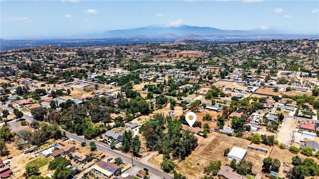 Image 70 of property listing at 18666 Bert Road, Riverside, CA 92508