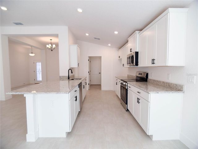 4575 NE 32ND PLACE, Ocala, FL 34470