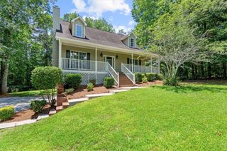8627 Foxridge Drive, Winston, GA 30187