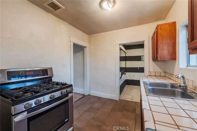 1649 W 56th Street, Los Angeles, CA 90062