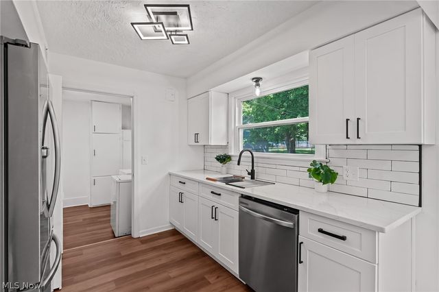 7317 Parma Park Boulevard, Parma, OH 44130