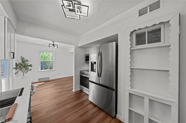 7317 Parma Park Boulevard, Parma, OH 44130