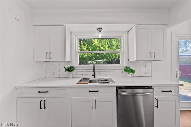 7317 Parma Park Boulevard, Parma, OH 44130