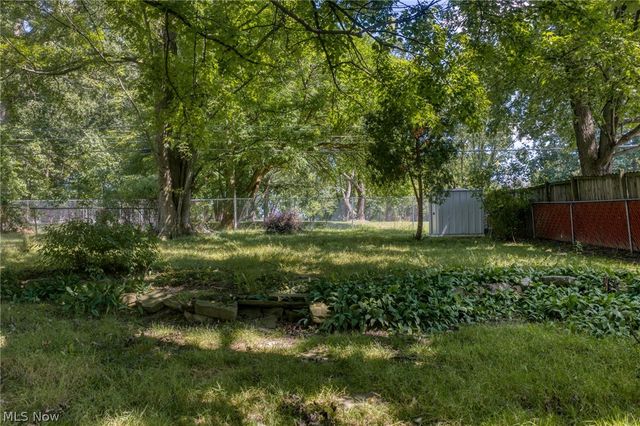 7317 Parma Park Boulevard, Parma, OH 44130