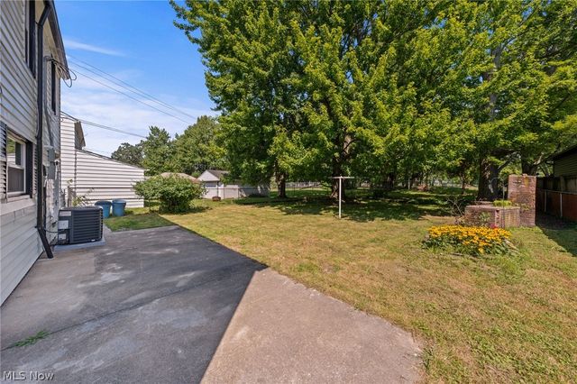 7317 Parma Park Boulevard, Parma, OH 44130