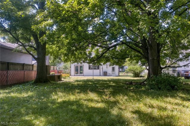 7317 Parma Park Boulevard, Parma, OH 44130