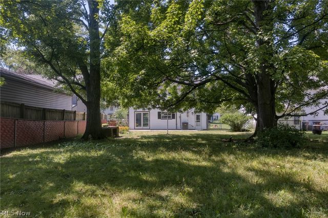 7317 Parma Park Boulevard, Parma, OH 44130