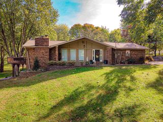 12001 Lake Ridge Drive, Evansville, IN 47720