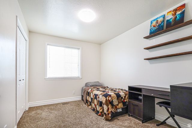 1756 N 2615 `, Clinton, UT 84015