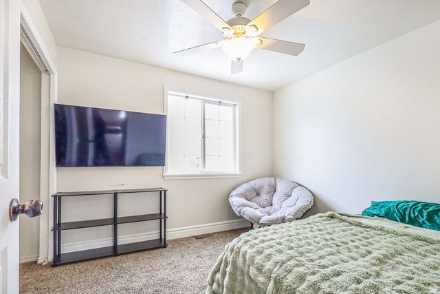1756 N 2615 `, Clinton, UT 84015