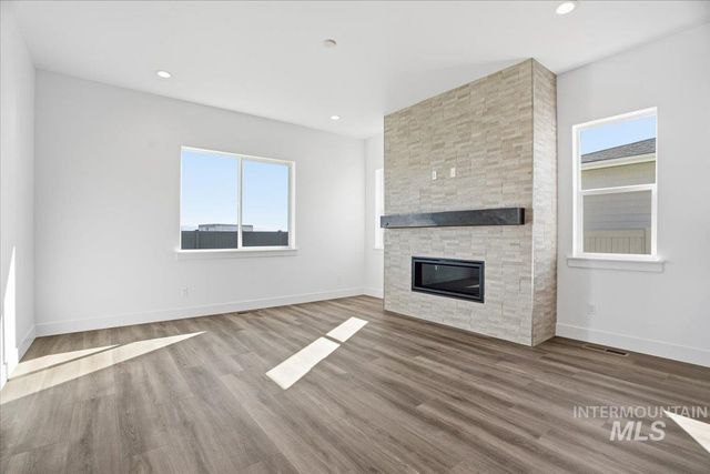 2208 N Kenora Ave, Star, ID 83669