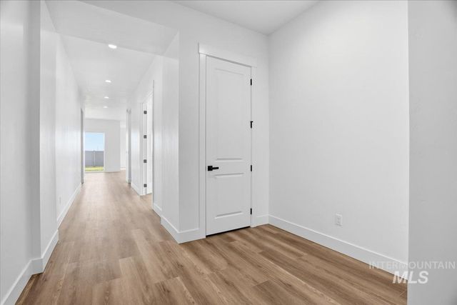 2208 N Kenora Ave, Star, ID 83669