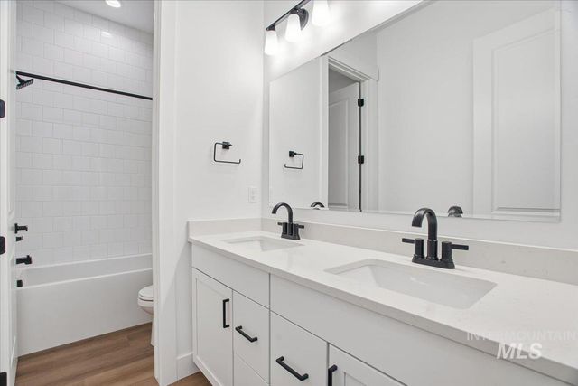 2208 N Kenora Ave, Star, ID 83669