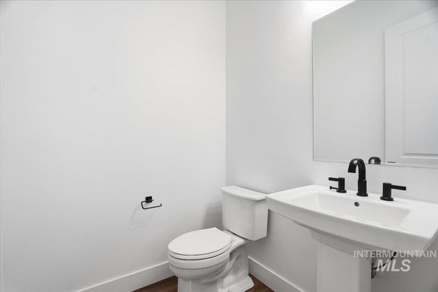 2208 N Kenora Ave, Star, ID 83669