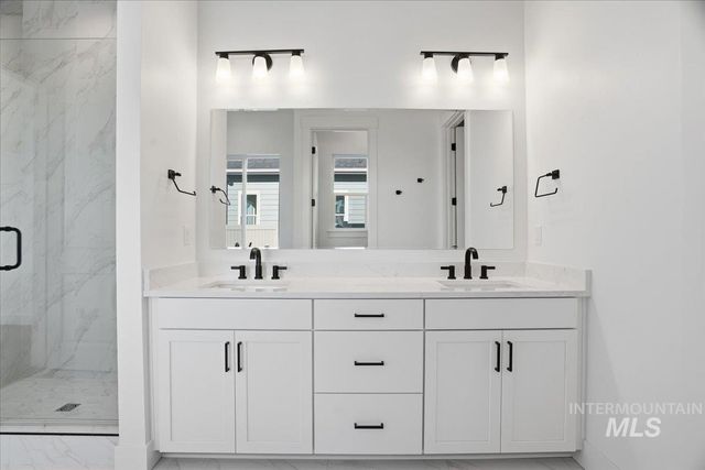 2208 N Kenora Ave, Star, ID 83669