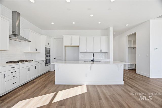 2208 N Kenora Ave, Star, ID 83669