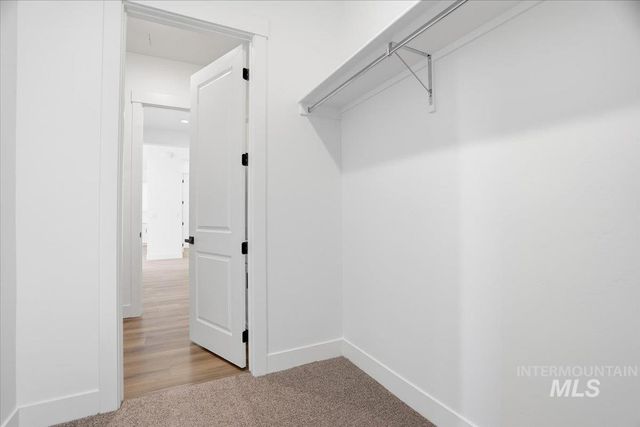 2208 N Kenora Ave, Star, ID 83669