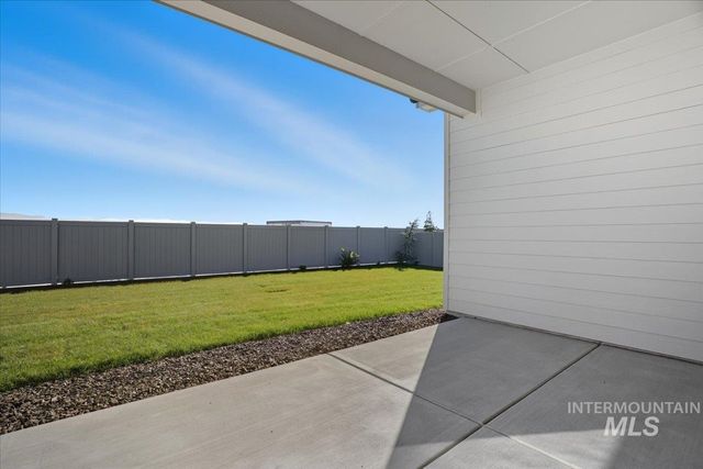 2208 N Kenora Ave, Star, ID 83669